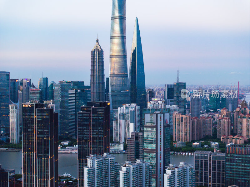 航拍上海黄浦江陆家嘴CBD夜景