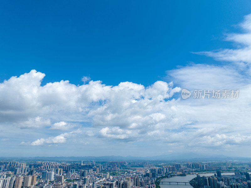 晴天 航拍繁华都市上空城市天际线城市风光