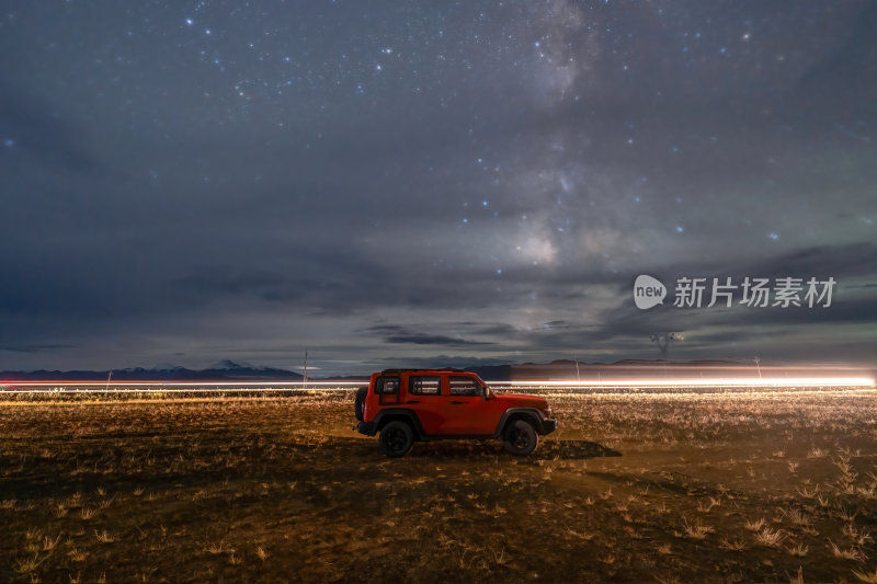 西藏阿里冈仁波齐荒原夜色与银河星空