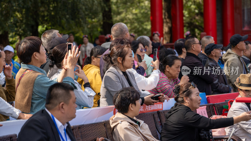 乌鲁木齐人民公园迎中秋庆国庆文艺汇演活动