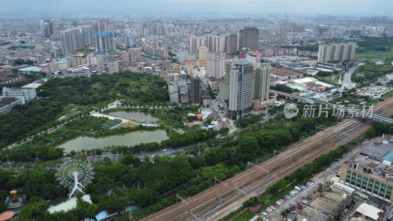 广东东莞：航拍途经常平镇的铁路