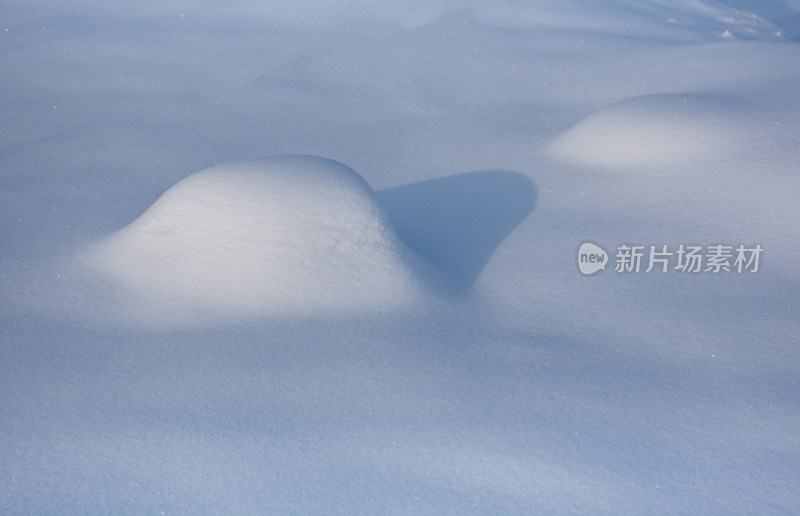 中国北方冬天雪起伏的特写