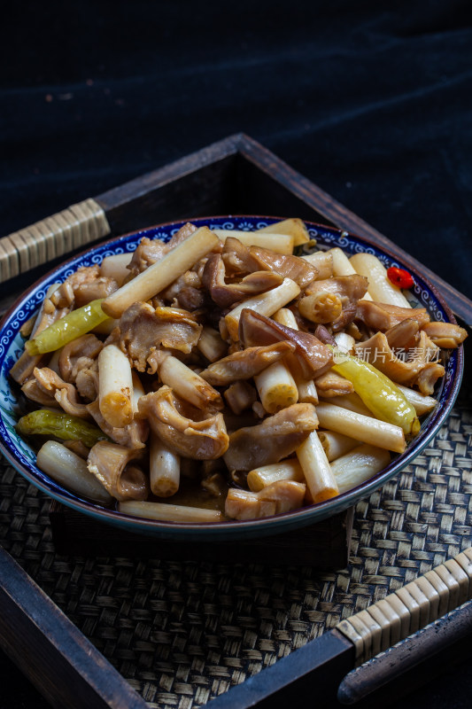 中式餐饮美食猪肚炒藕苗