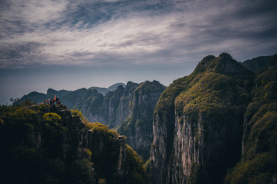 太行山山谷岩石悬崖自然风景