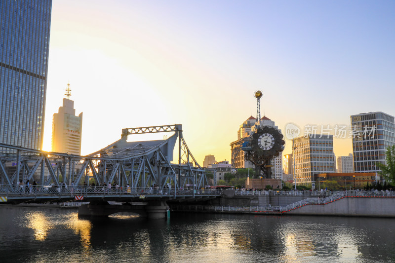 天津解放桥世纪钟津湾广场现代化城市风光