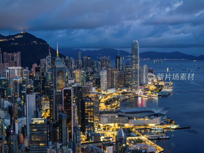 香港维多利亚港CBD中环夜景高空航拍