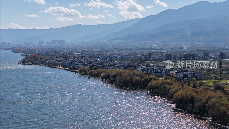 航拍大理海西沿岸风光