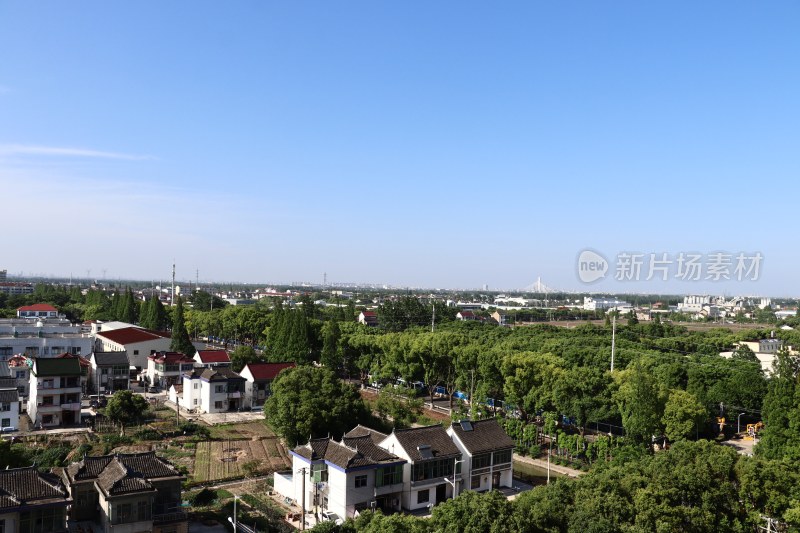 航拍视角俯瞰上海郊区叶榭