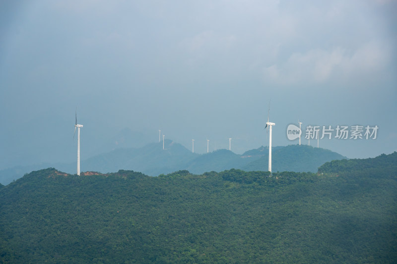 江门隆文老村风车山山顶风景