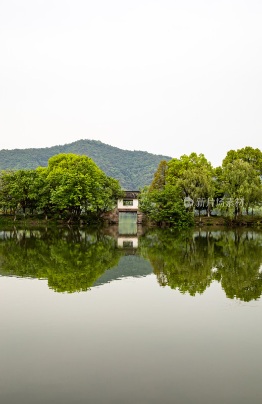 杭州湘湖风景区自然山水倒影景观