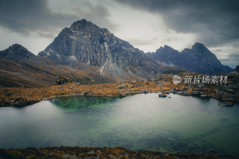 雪山山水自然风景