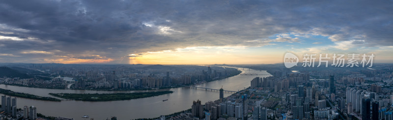 长沙城市夜景下的道路与高楼全景航拍