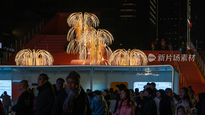 成都除夕夜双子塔和交子大道的新年活动