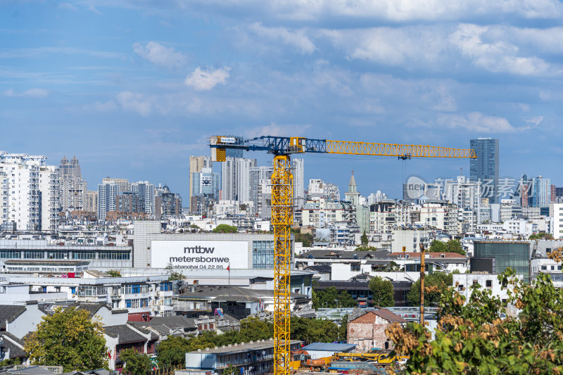 工地建筑塔吊