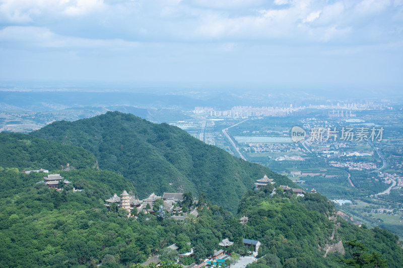 甘肃平凉5A级风景区崆峒山古建筑自然风光