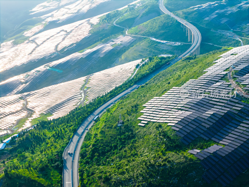 贵州安顺关岭山地光伏太阳能发电厂