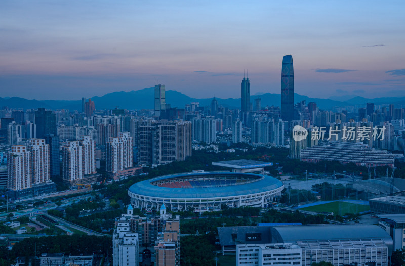 深圳笔架山俯瞰城市高楼建筑与黄昏夕阳