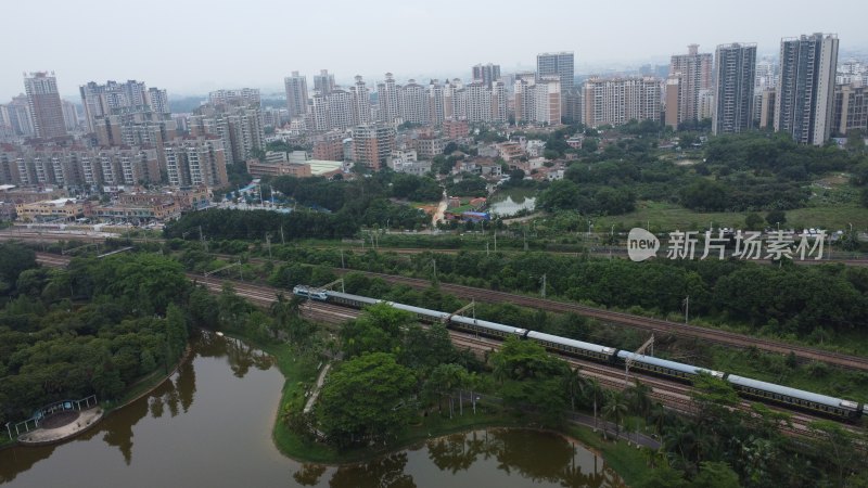 航拍广东省东莞市常平镇城市风光