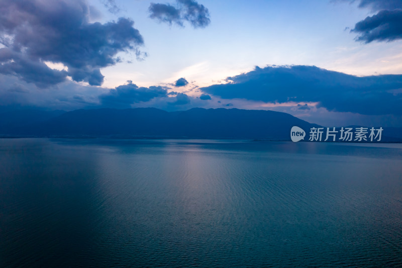 云南大理洱海航拍摄影图