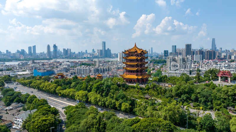 武汉地标黄鹤楼蓝天白云城市风光建筑航拍