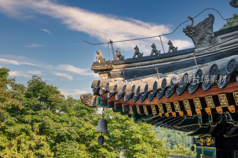 北京香山古庙屋檐建筑