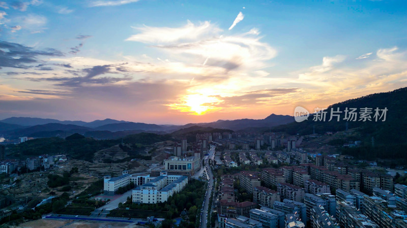 城市日落晚霞夕阳航拍