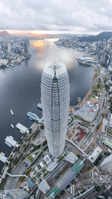 香港维多利亚港CBD中环日出高空航拍