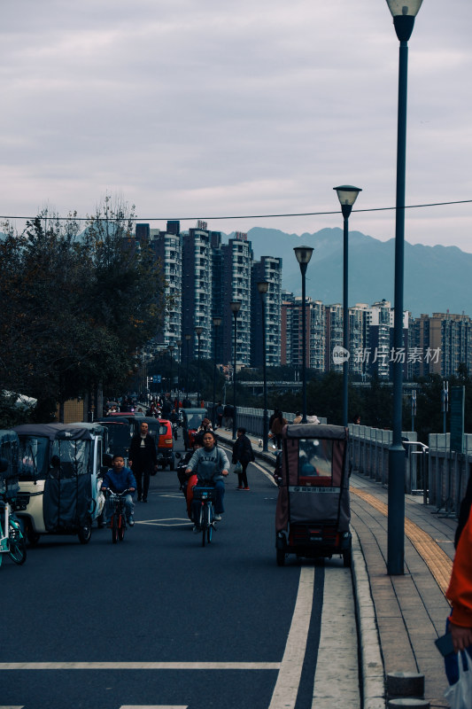 江油涪江河畔