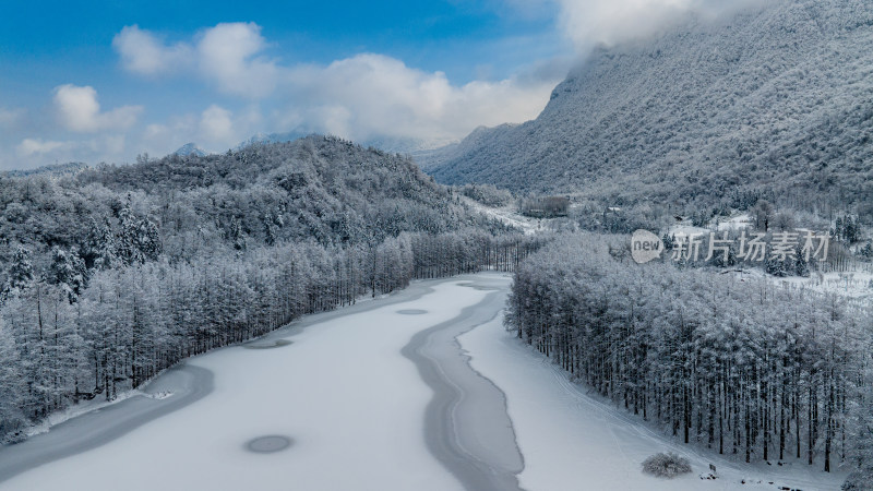 汉中龙池雪景