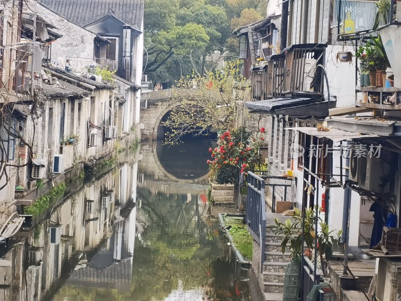 江南水乡河道与民居景观