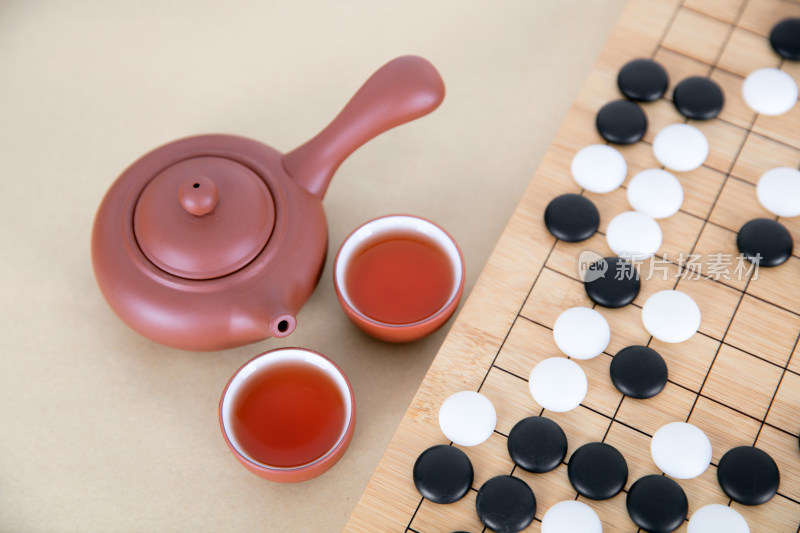 中国围棋和热茶饮品