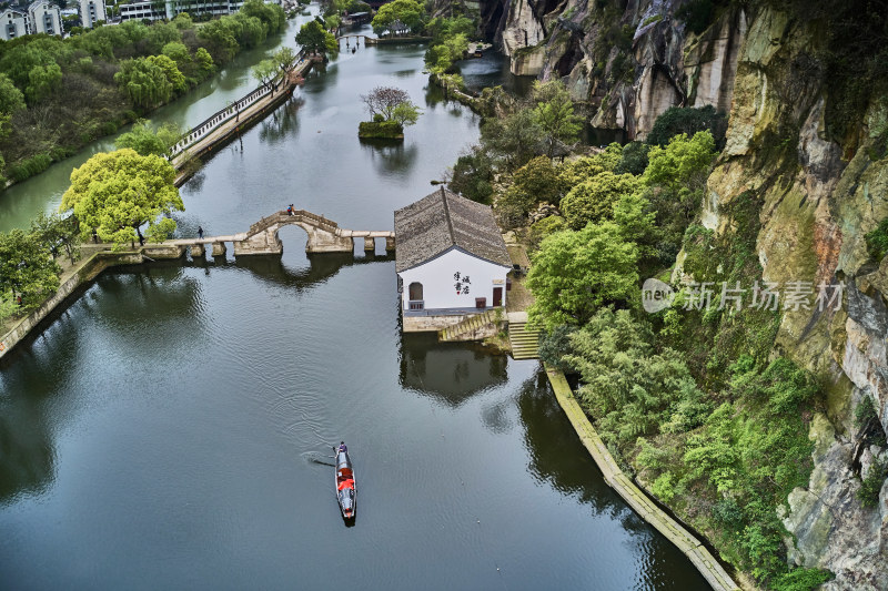 浙江绍兴东湖风景区