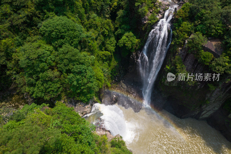 航拍莆田九鲤湖飞瀑景观