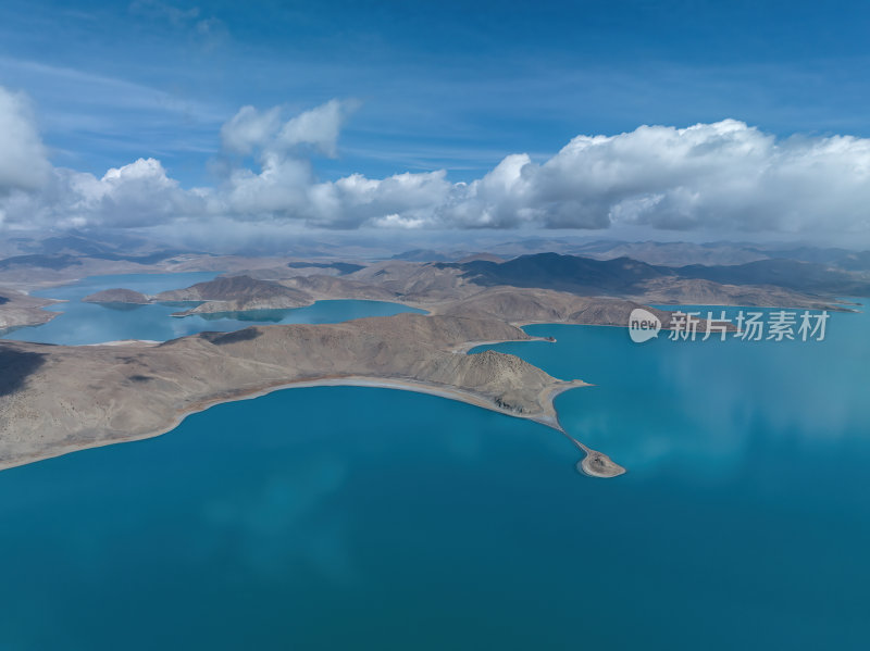 西藏山南羊卓雍措圣湖神湖蓝色高空航拍