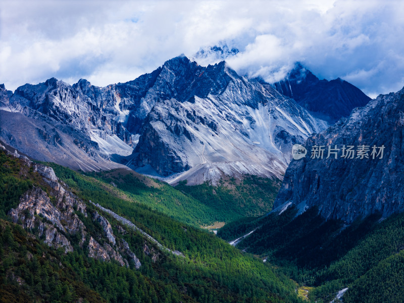 四川稻城亚丁旅游区美丽风光