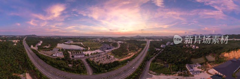 航拍特色建筑与周边绿地景观全景