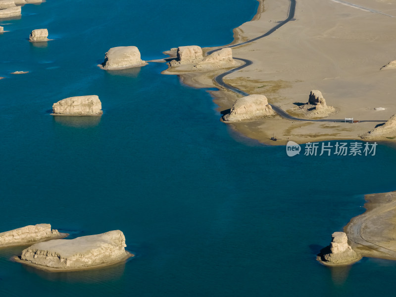 中国青海水上雅丹航拍