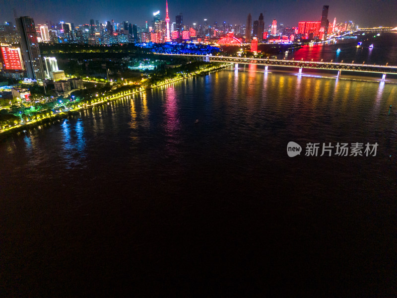 湖北武汉长江两岸夜景航拍图