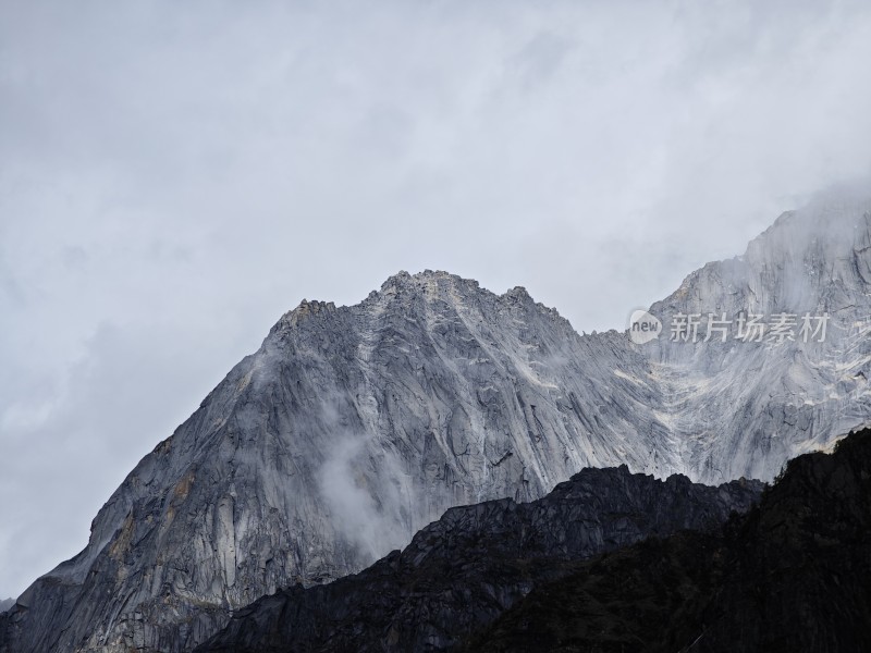 四姑娘山