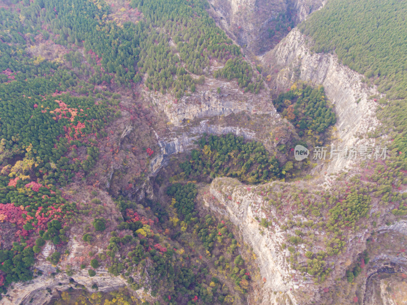 山东济南龙洞景区秋色