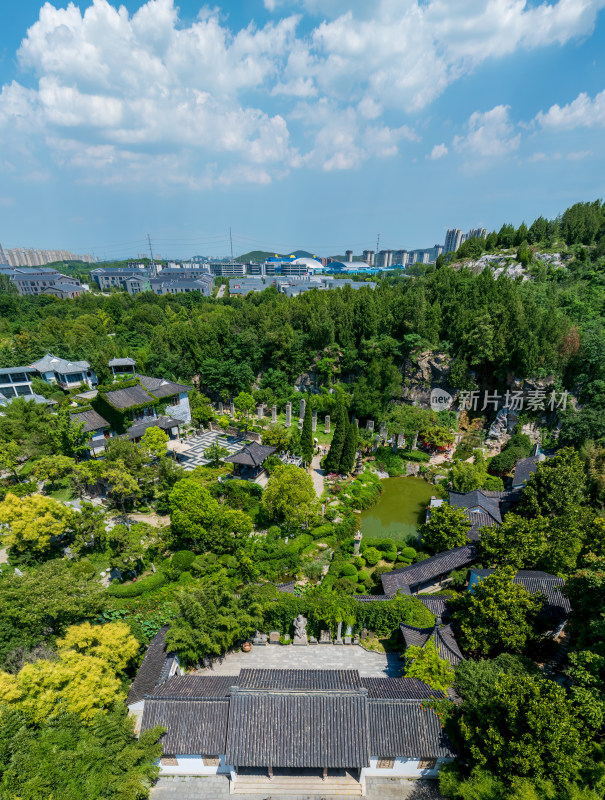 夏季白天航拍江苏徐州点石园石刻艺术馆全景