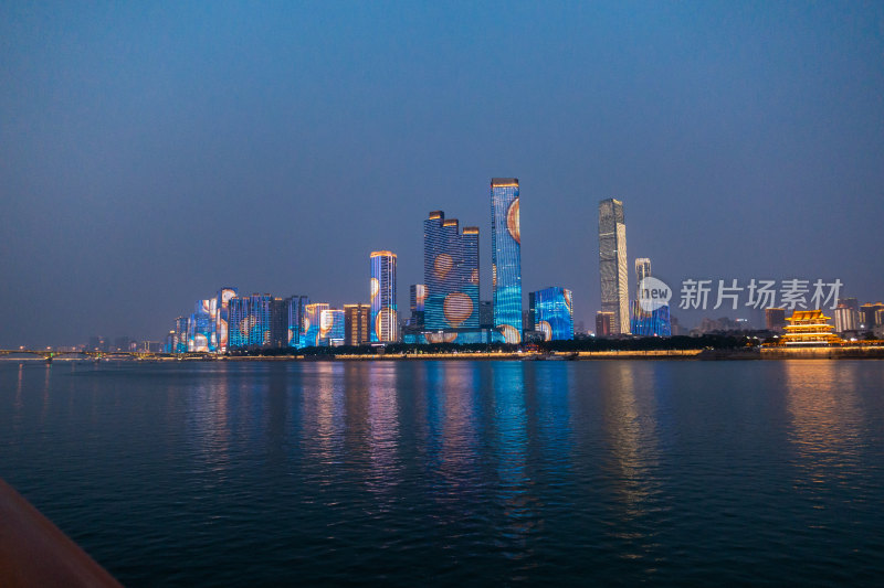 长沙市湘江夜景地标建筑灯光秀