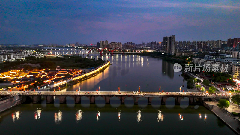 江西抚州文昌大桥夜景灯光航拍图