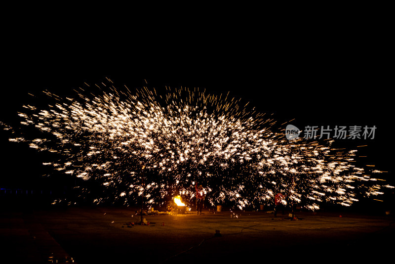 非遗打铁花