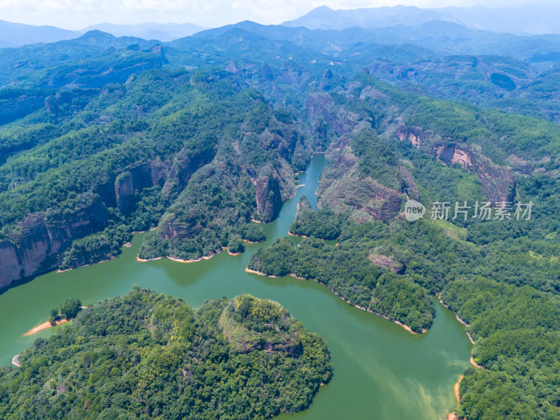 泰宁大金湖甘露寺丹霞地貌航拍图