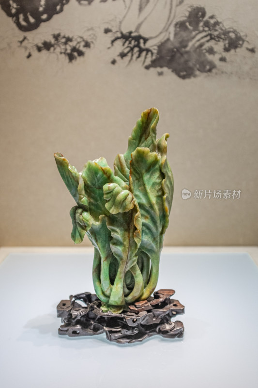 故宫博物院 珍宝馆 翠雕白莱式花插