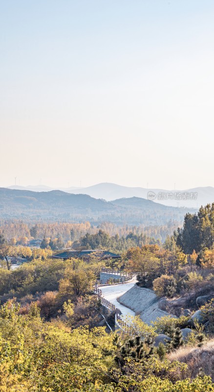 峄山俯瞰山水田园风光