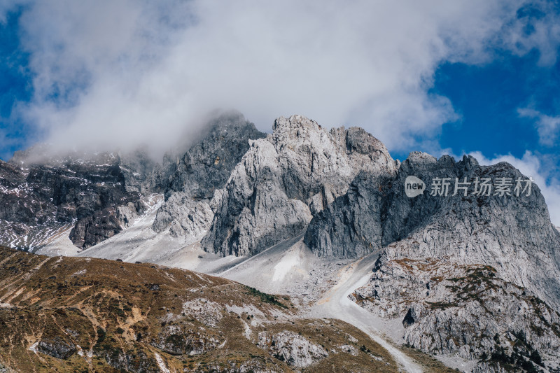 丽江玉龙雪山大峡谷