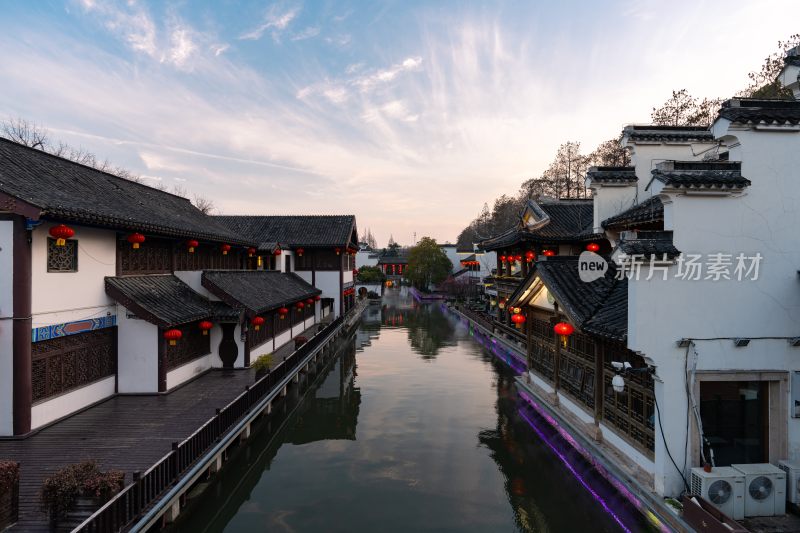 南京白鹭洲秦淮河傍晚夜景