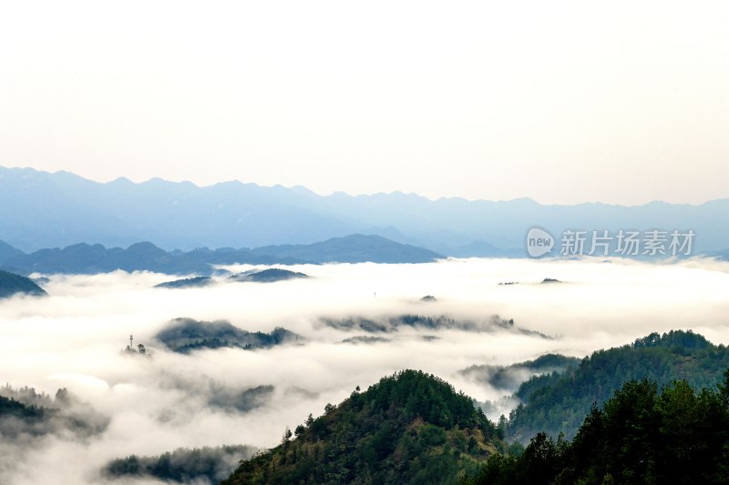 重庆酉阳：石门山的清晨